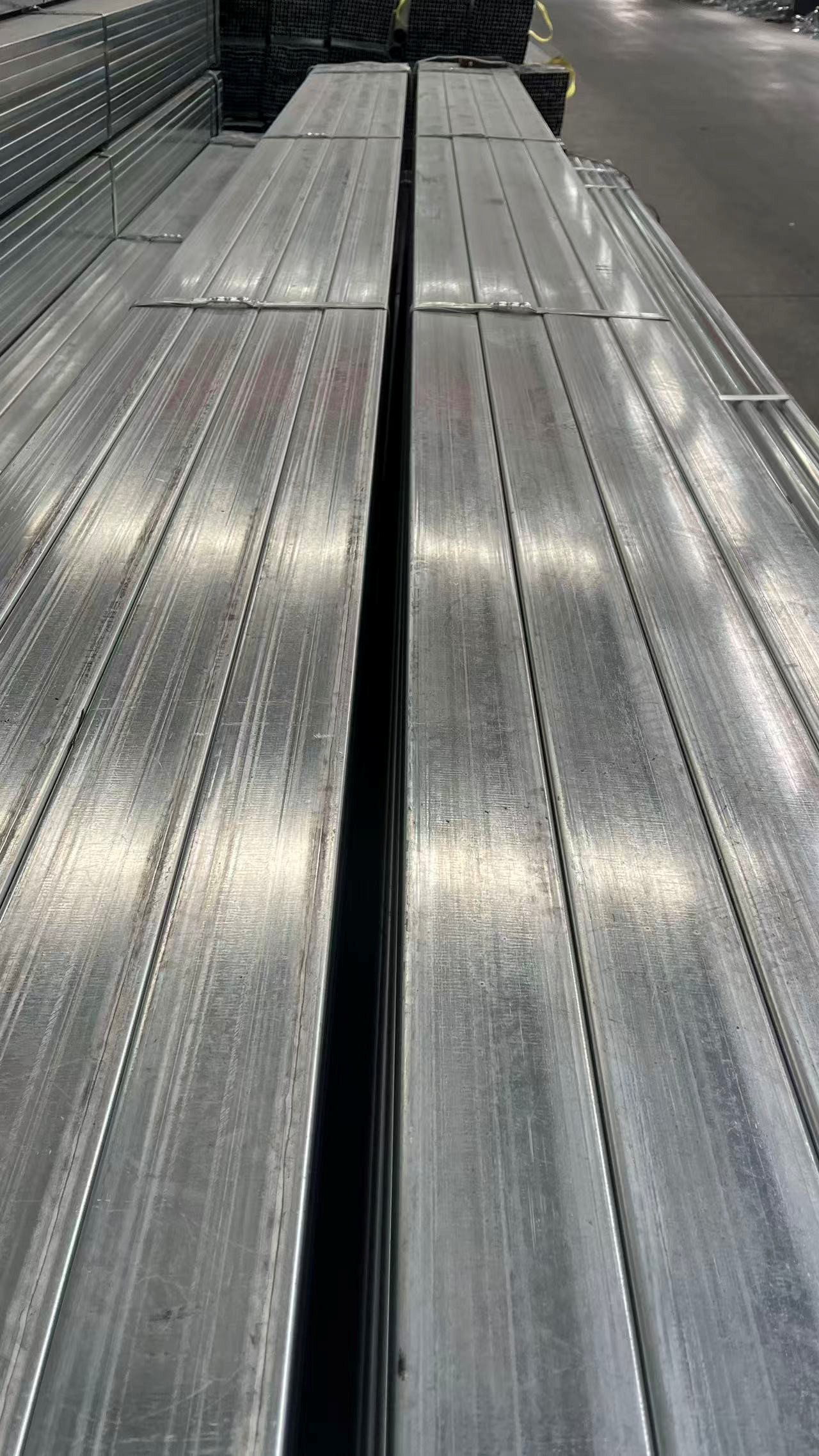 50×100 Galvanized Rectangular Tube - Image 2