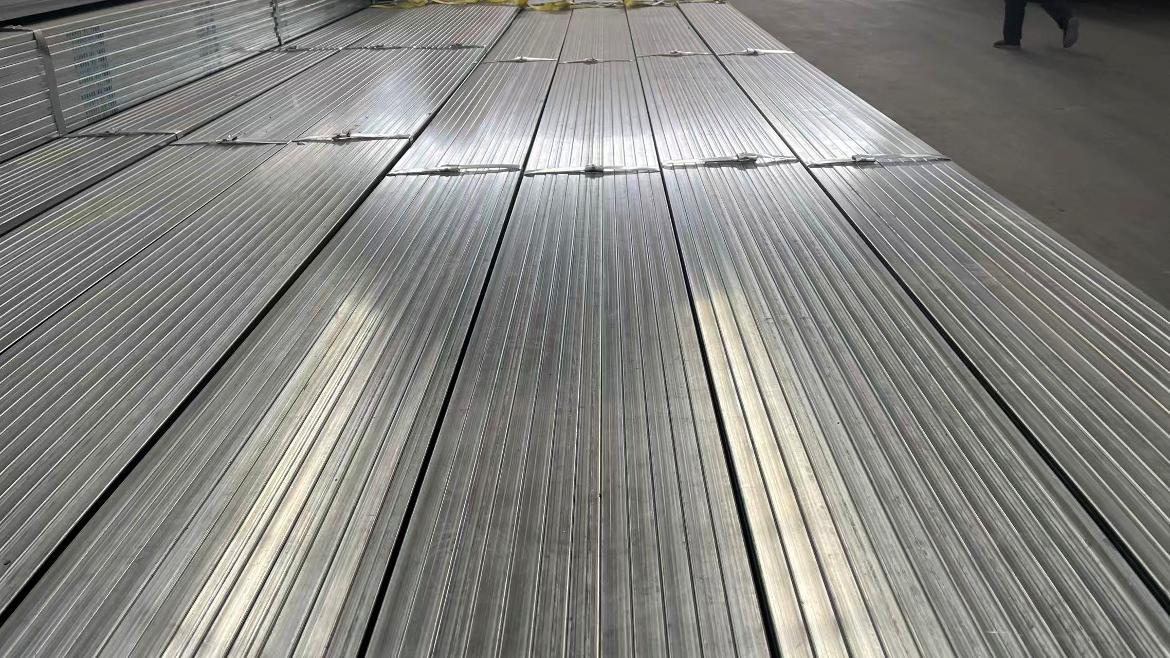 25mm Galvanized Square Tube - Image 2