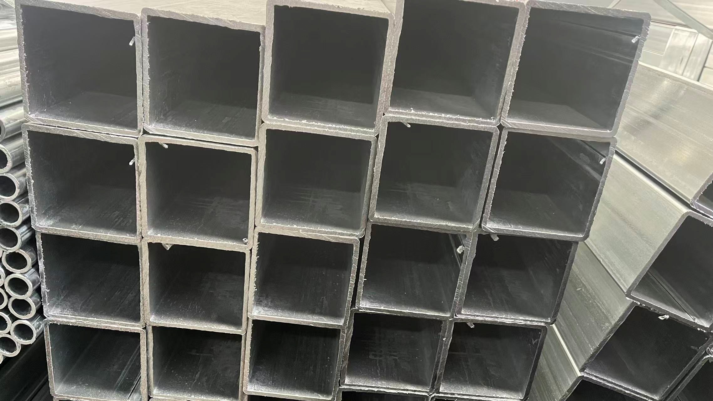 80mm × 2.5mm Galvanized Square Tube