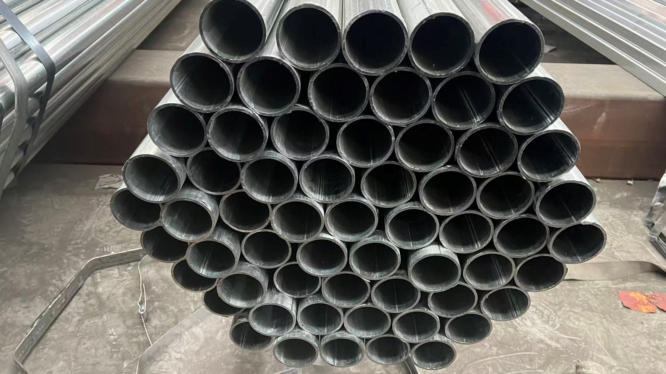 2-inch 3.0mm Galvanized Round Pipe