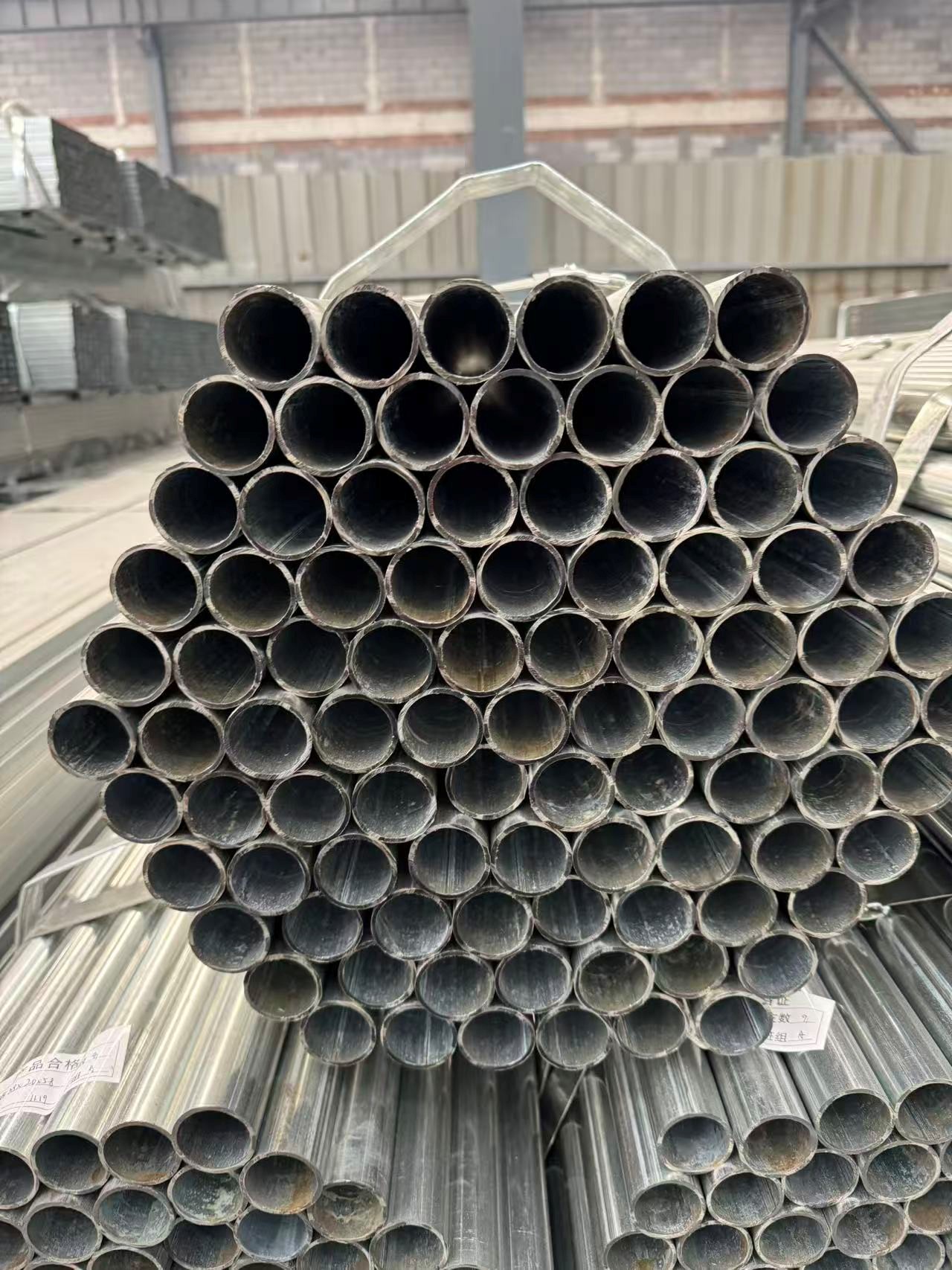 38mm 2.0mm Galvanized Round Pipe - Image 2